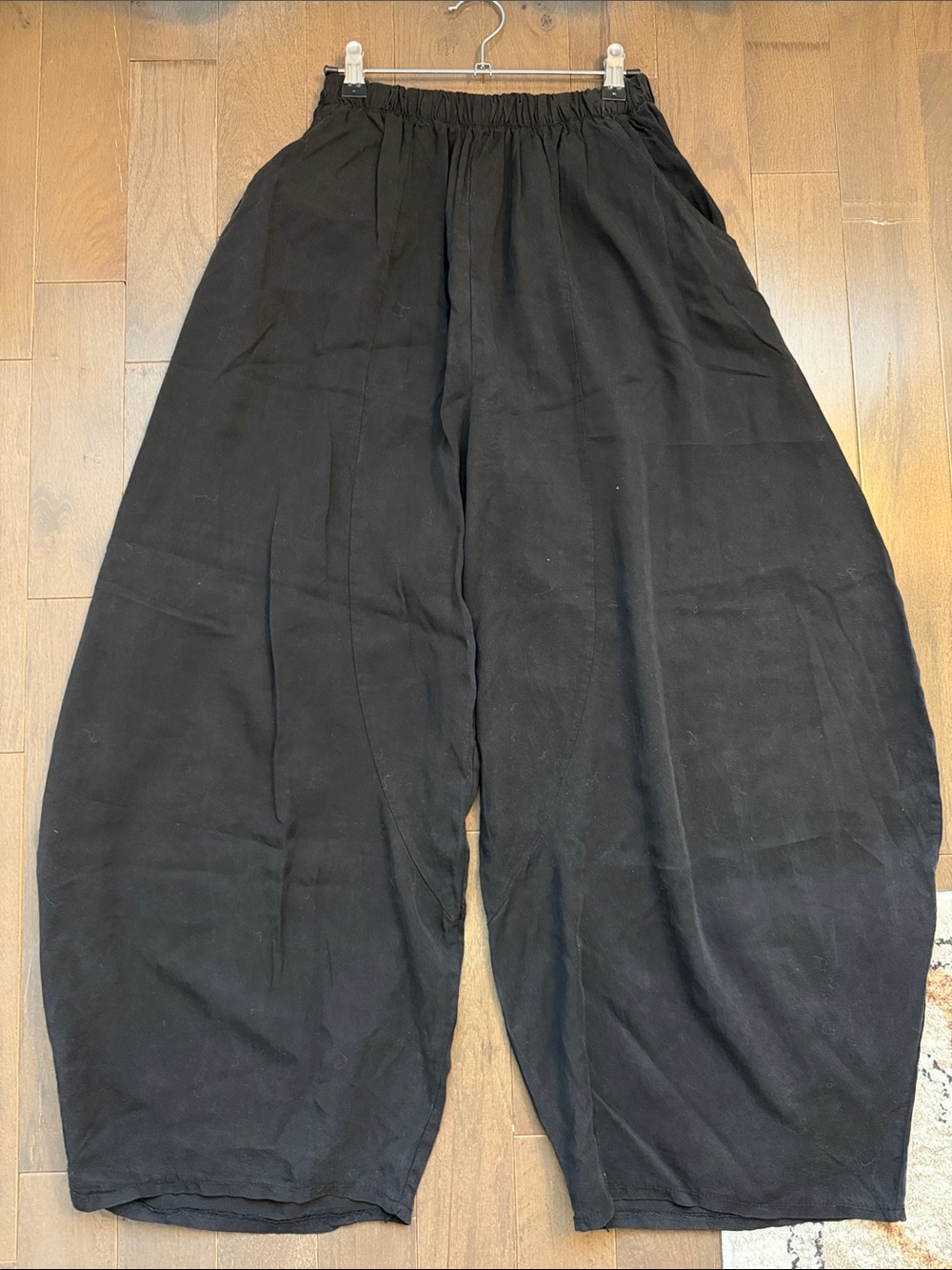 Women’s Tina Stephens Parachute Pant in Black